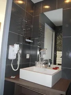 Le Benhuyc Hotell 3*