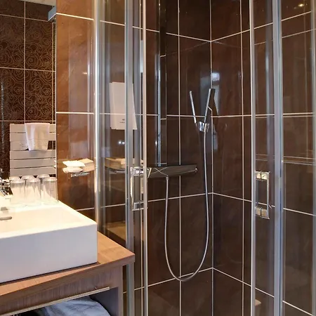 Le Benhuyc Hotell Binic